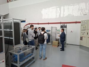 Visita al laboratorio de alta tensión (esi)